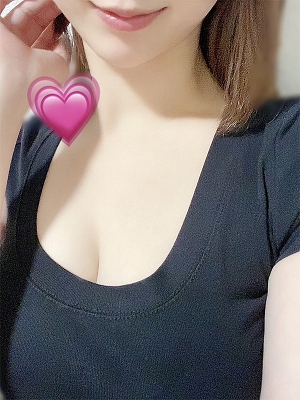 前島らら